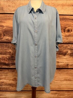 DKNY Light Blue Short-Sleeve Button-Down Shirt